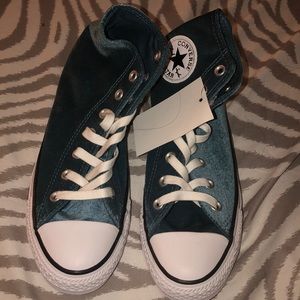 green velvet converse
